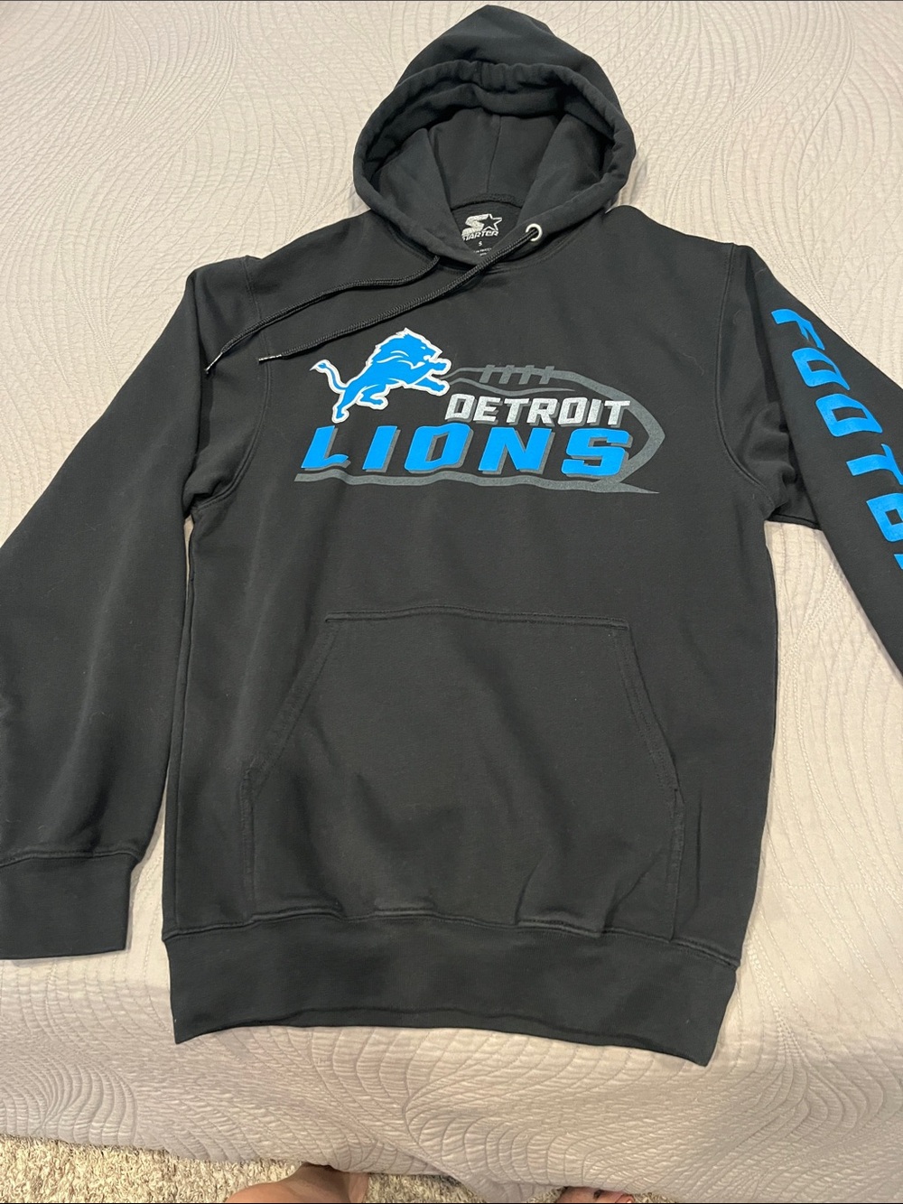 STARTER Men's Black Detroit Lions Crewneck Hoodie with Blue Logo - Picture 4 of 4